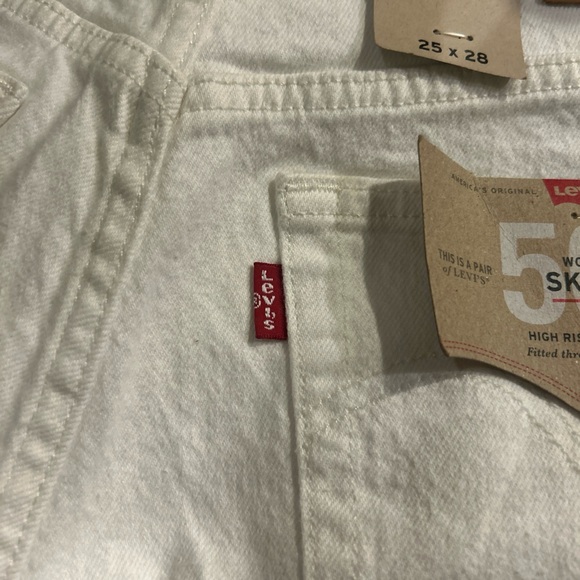 Levi's Women’s Skinny Hi-Rise -White Skinny Jeans 25X28 NWT Fringe Hem - Picture 6 of 11
